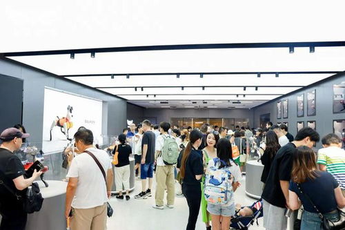 首店 首展 首秀 一起來嘗 新
