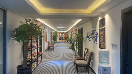 想免費學化妝嘛,想免費學舞蹈嘛,想免費學吉他嘛,來找我們,全部免